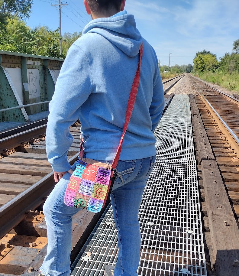 Razor Cut Peace/Swirl Bag