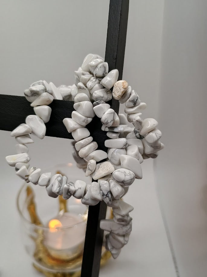 Gemstone Chip Bracelet - Howlite